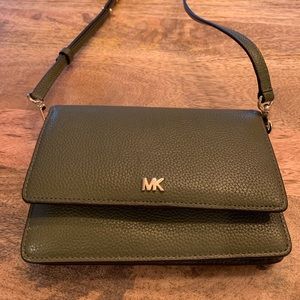 Michael Kors olive green wallet